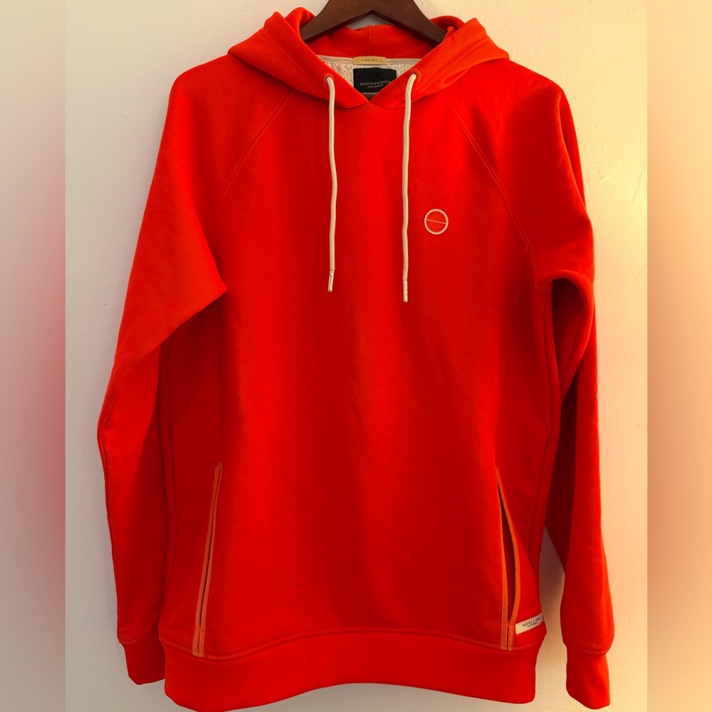 Scotch & Soda Men’s Essential Logo Hoodie. Large. Orange color